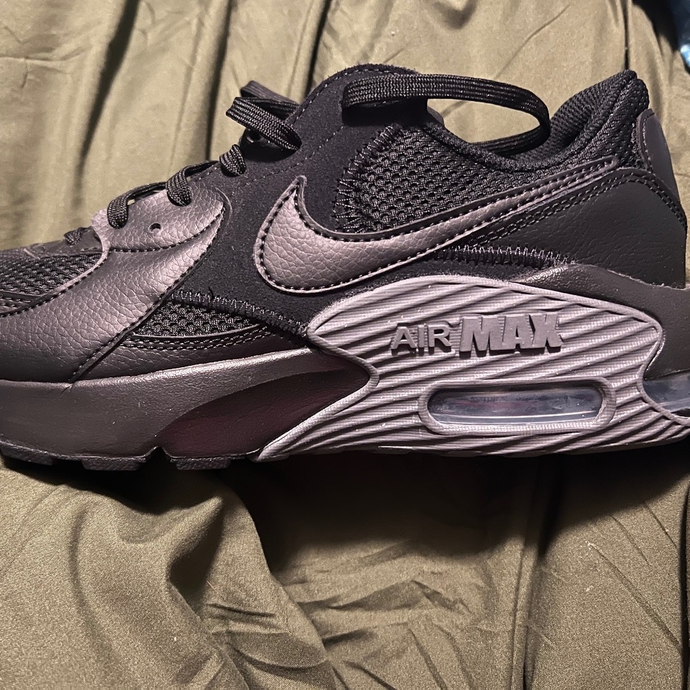 Men’s shoes